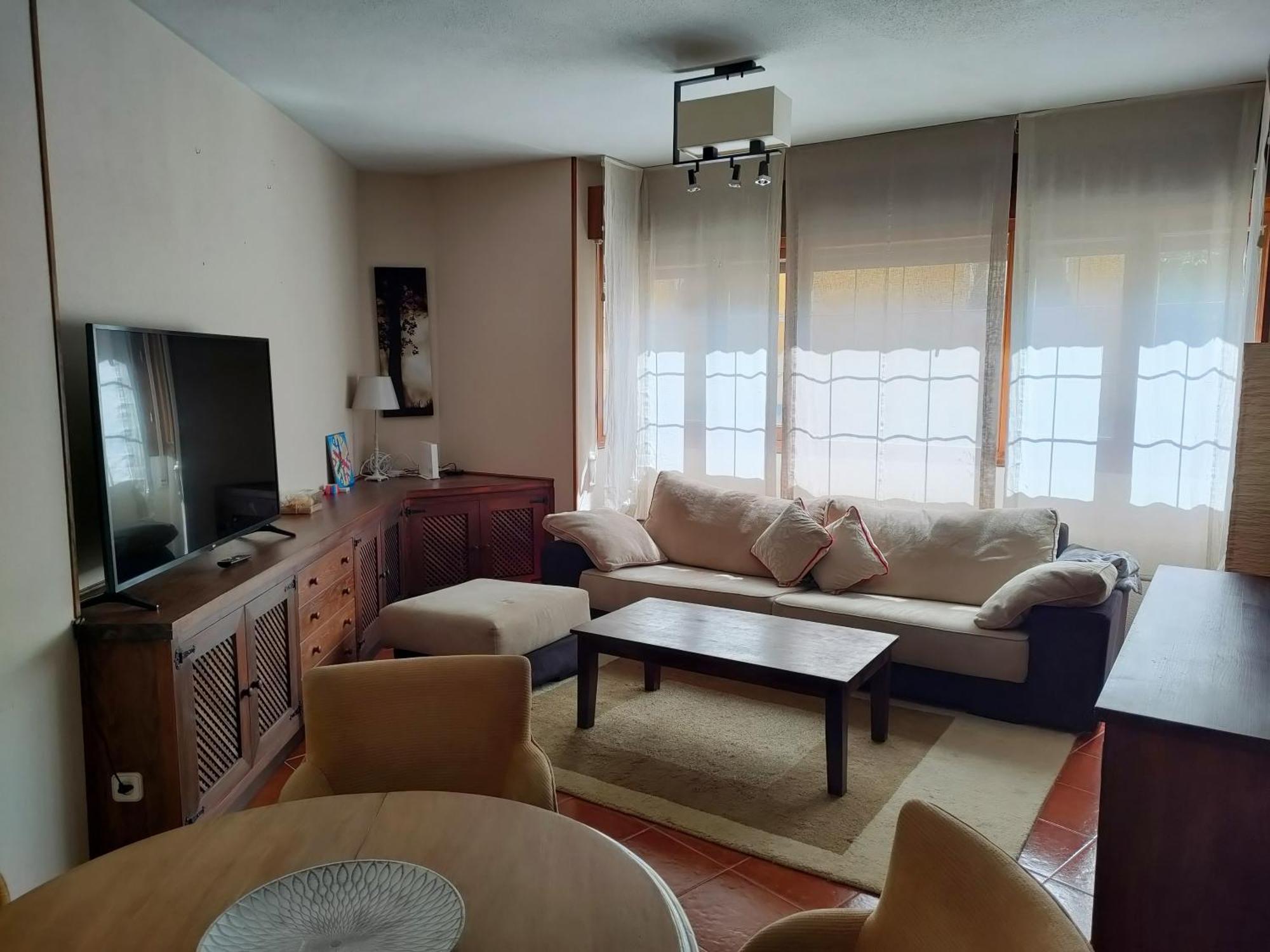 En Apartment *